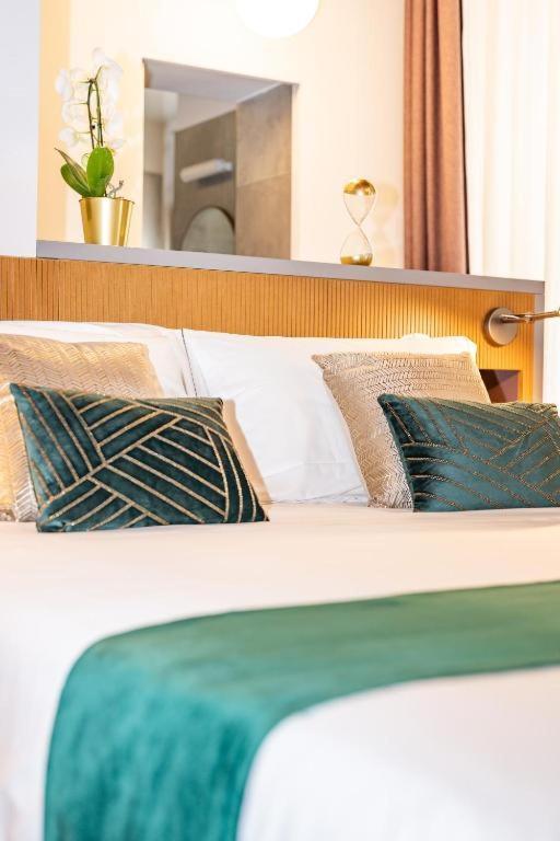 Castel Sant Angelo Luxury Rooms And Tour Рим Екстер'єр фото